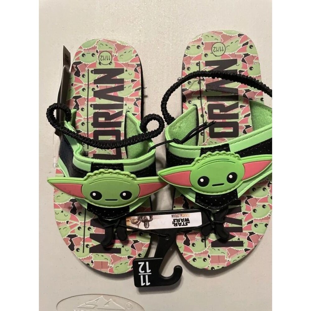 Star Wars Mandalorian Toddler 11/12 flip flops w/straps NWT